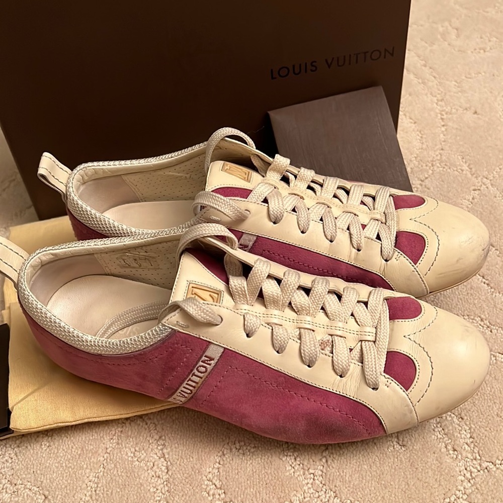 Authentic LOUIS VUITTON Purple Suede Leather With white trim Sneakers. Used